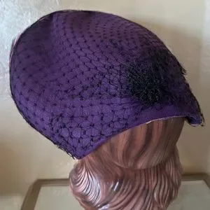 GORGEOUS 1940s\' PURPLE HALO HAT WITH BLACK/FUCHSIA FEATHERS 1940 main image 4